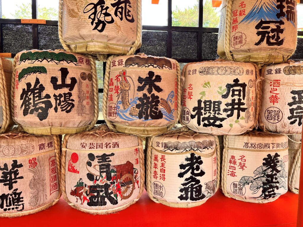 厳島神社奉納樽